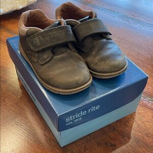 Stride Rite | SRT Griffin sneaker | size 7.5W